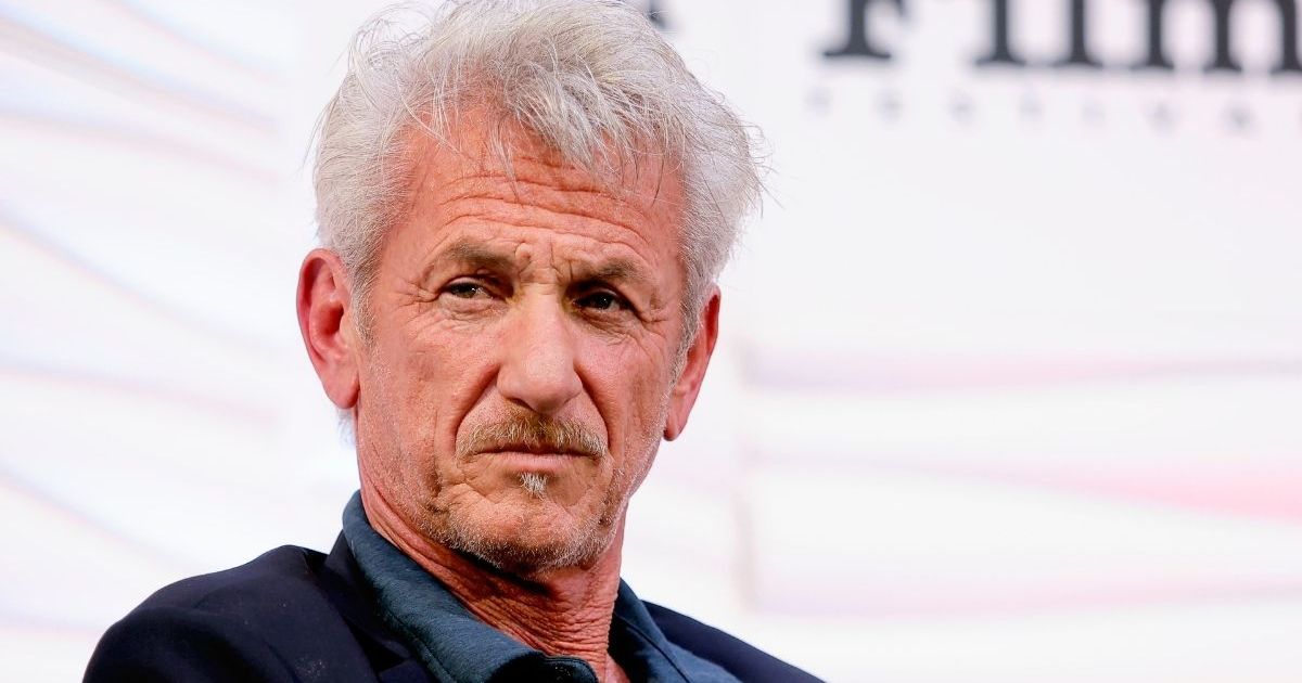 Sean Penn Awarded Unique Oscar Crafted From War-Damaged Metal in Ukraine