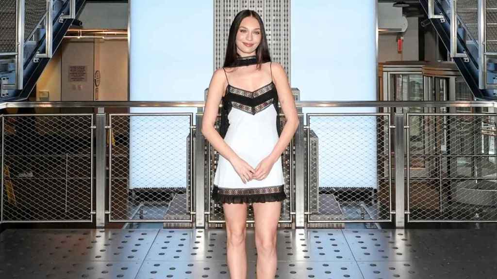 Maddie Ziegler’s Anthropologie Micro Minidress Is Sheer in Right Places
