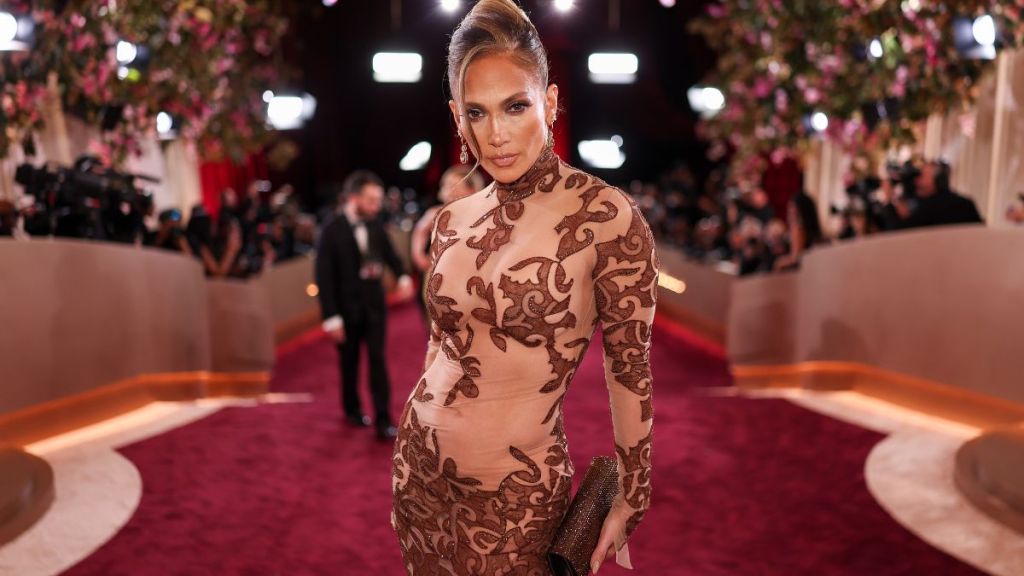 Jennifer Lopez Reveals the One Thing She Needs From a Man