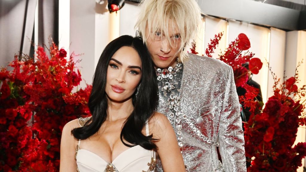Megan Fox & MGK Relationship Revealed After Flirty Comment — Report