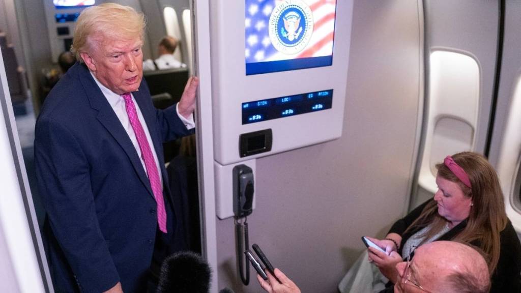 Donald Trump Reverses His Decision on Cuba, Allows Russian Tankers