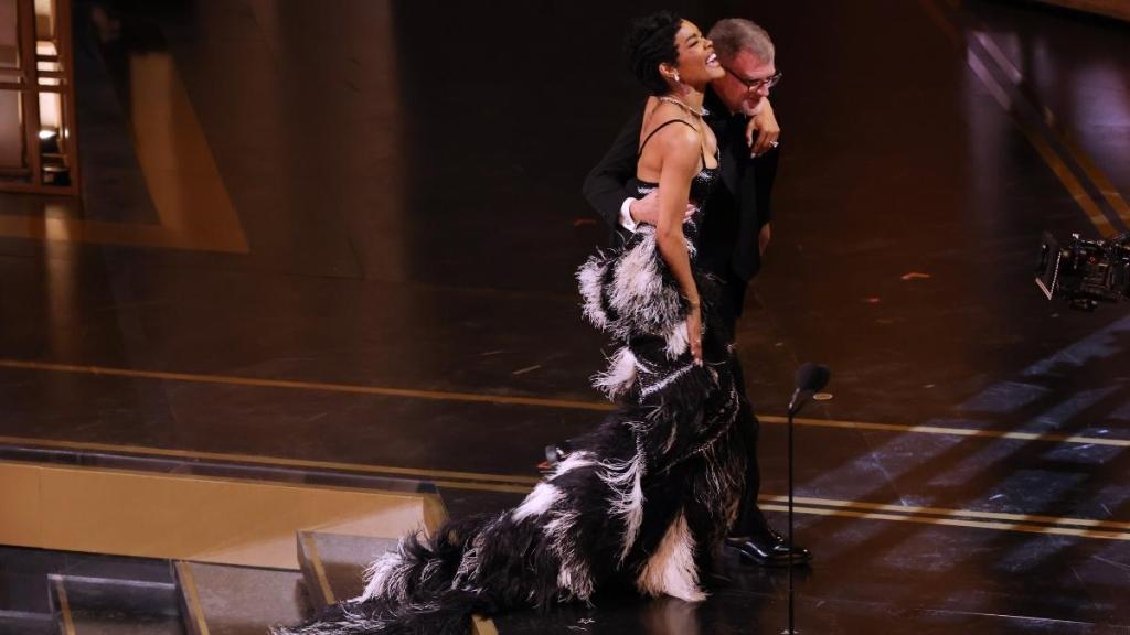 Teyana Taylor Playfully Headlocks Best Picture Winner at Oscars 2026