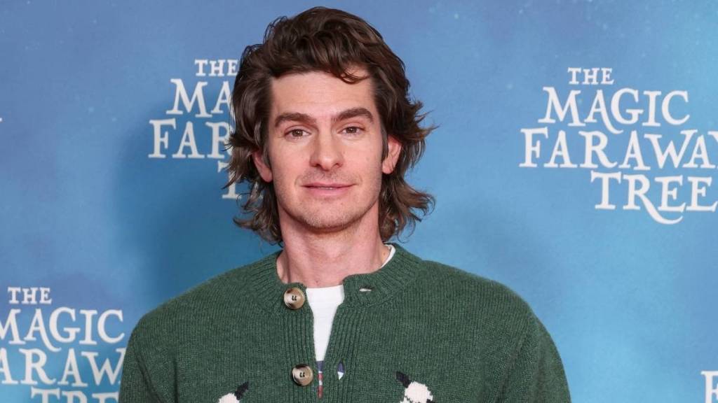 Andrew Garfield Confesses He Uses ‘Creeper Accounts’ for Doomscrolling
