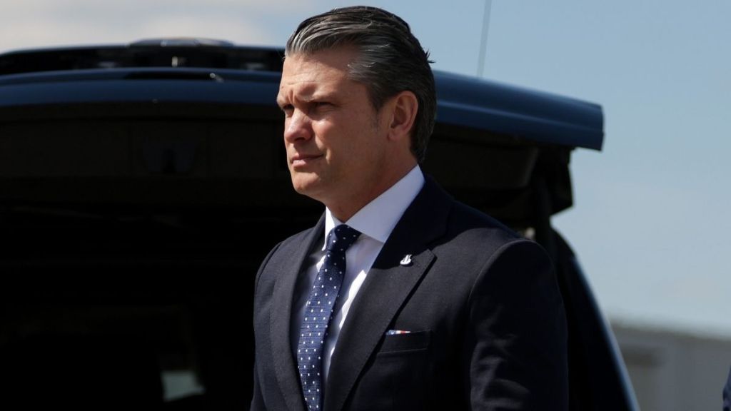 'Where Does Pete Hegseth Live?' Trending Amid Drone Spotting