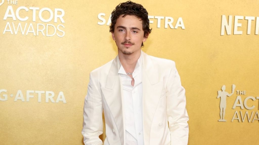 Timothée Chalamet Walks Into Actor Awards 2026 Without His Girlfriend