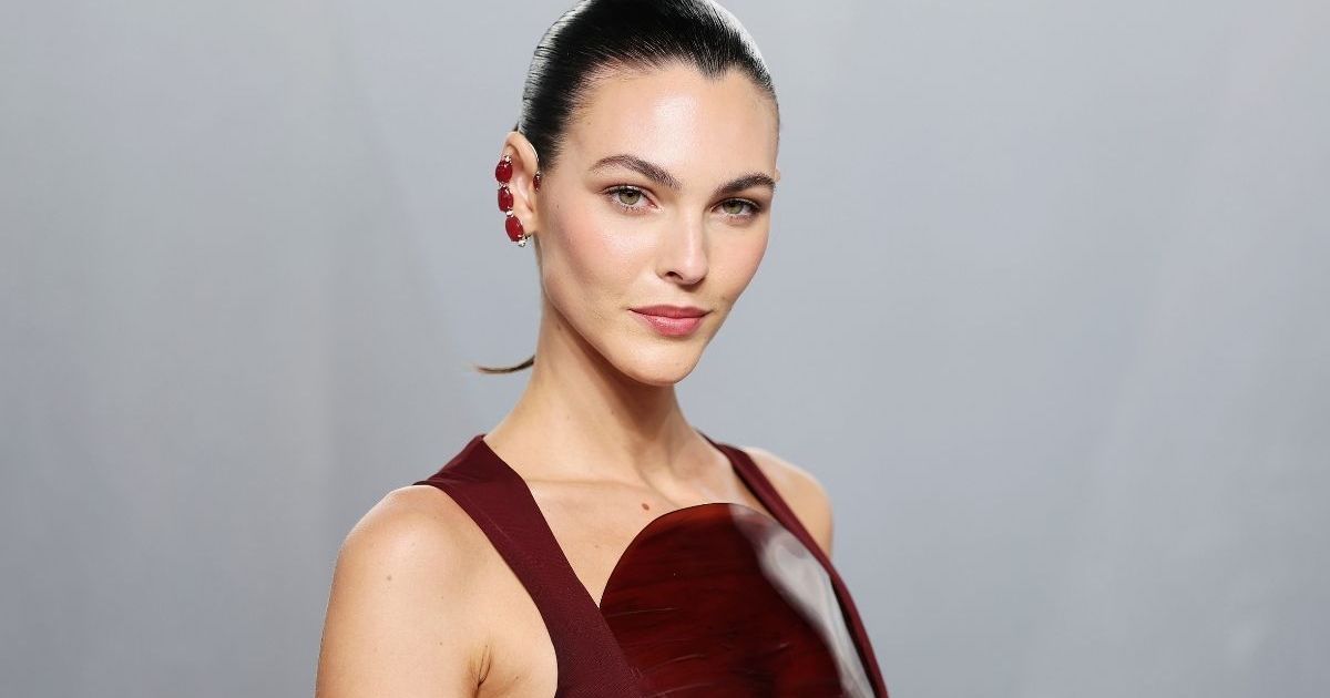 Vittoria Ceretti’s Gym Fit Features Drooping Trousers After Oscars