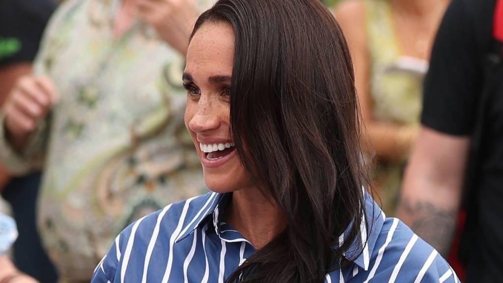 Meghan Markle Adds a Bold Twist To Striped Matteau Shirt in Australia