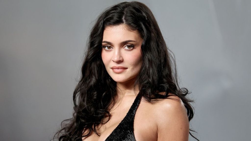 Kylie Jenner’s Sheer V-Neck Top & Low-Waist Pants Look Takes Over Instagram