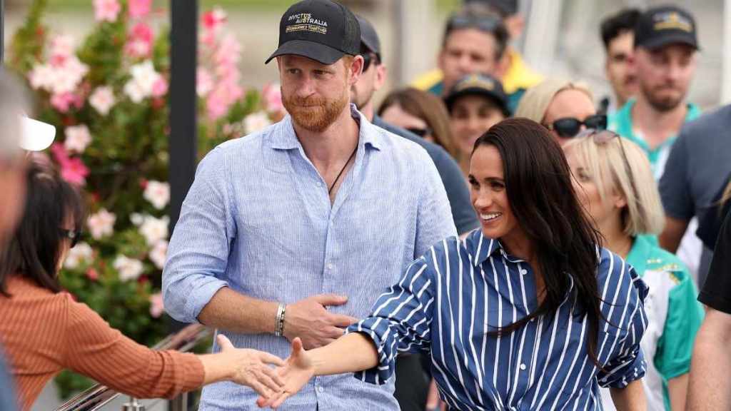 Meghan Markle Shows 'Desire for Control' With This Gesture — Source