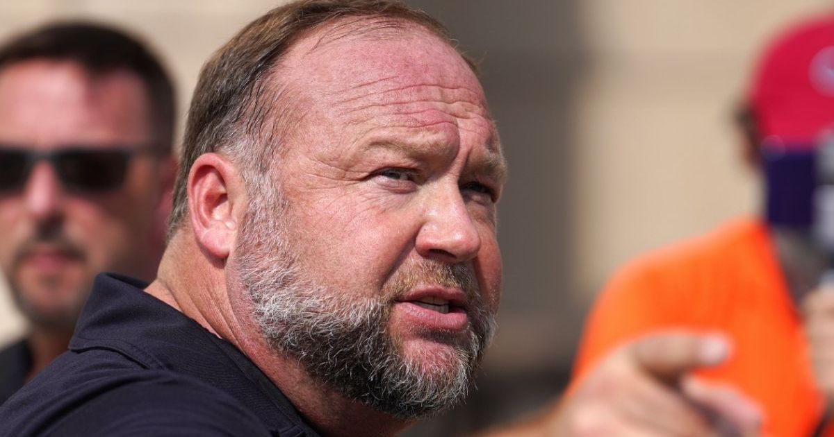 Alex Jones Slams Donald Trump Amid Iran Threat, Calls For 25th Amendment