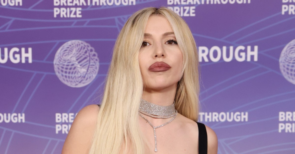 Ava Max Raises Temperature in Risqué Tie-Up Dress at&hellip;