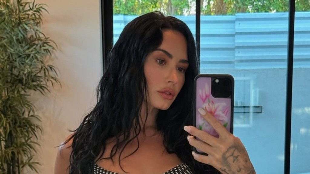 Demi Lovato Goes All Out in Backless Bodysuit With Bold Cut-Outs for Tour Set