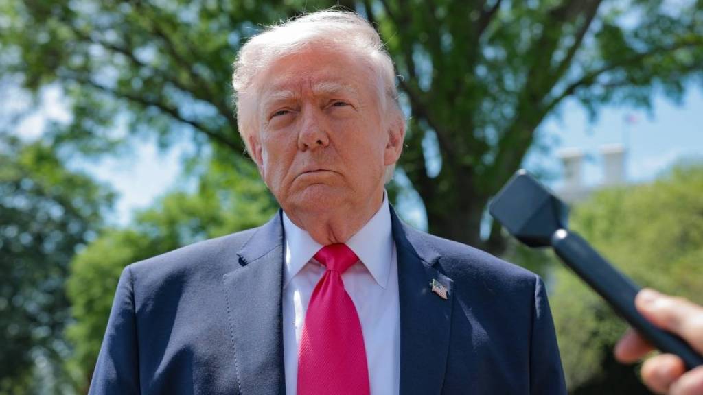 Donald Trump Reportedly Wants Director of National Intelligence to Resign