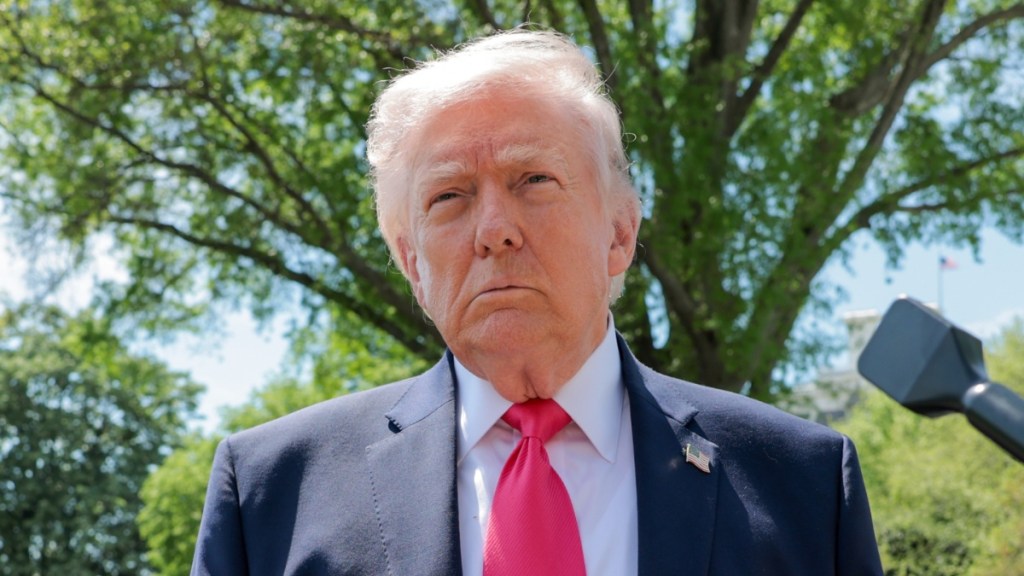 Donald Trump Lincoln Memorial Reflecting Pool