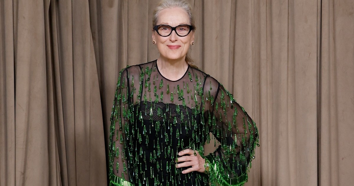 Meryl Streep Swaps Tailored D&G Suit for Floral Chanel Shirt - Reality Tea
