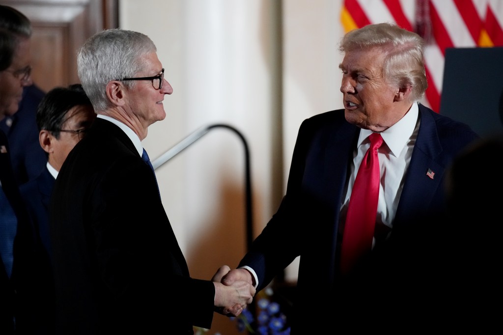Tim Cook and DJT 