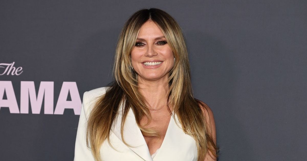 Heidi Klum’s Coat Dress Comes With Not 1 but 2 High Slits for Premiere