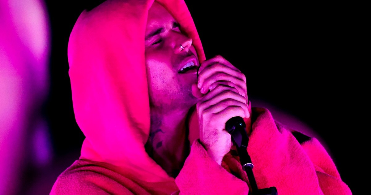 Justin Bieber Sends Love to Wife Hailey & Son Jack During Coachella Set