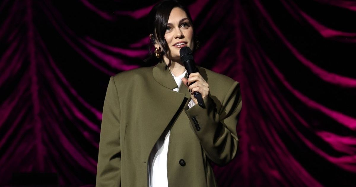 Jessie J Reminds Herself 'Ovulation & Tight Clothes' Don't Go Together