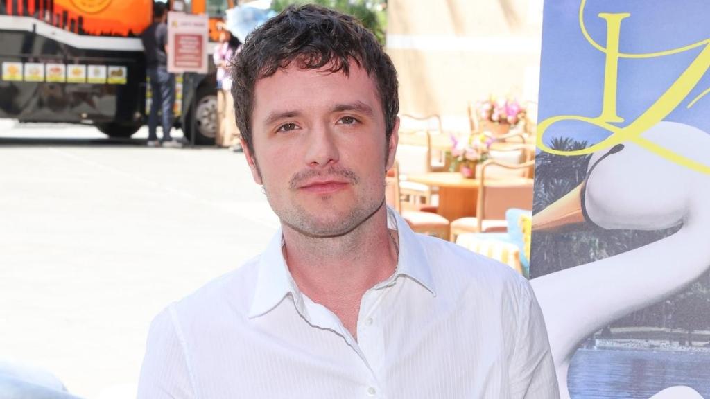Josh Hutcherson Doesn't Want to be 'Online' Because of Taylor Swift