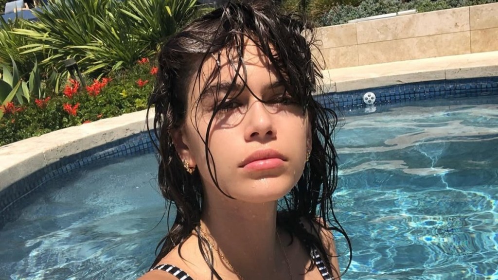 Kaia Gerber Soaks Up the Sun in Bold String Bikini on Mexico Vacation