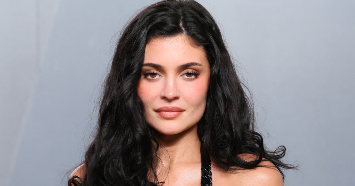 Kylie Jenner’s Skirt Is So Short It’s Stealing All the&hellip;