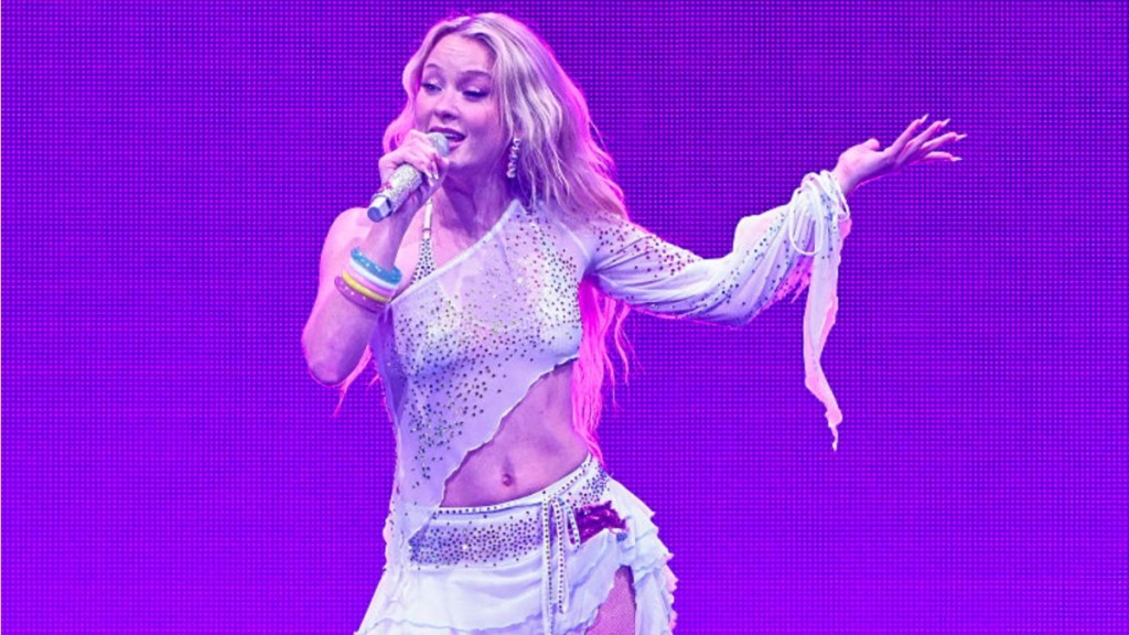 Zara Larsson Wows in Alineo Studio Crop Top & Micro Miniskirt in Miami