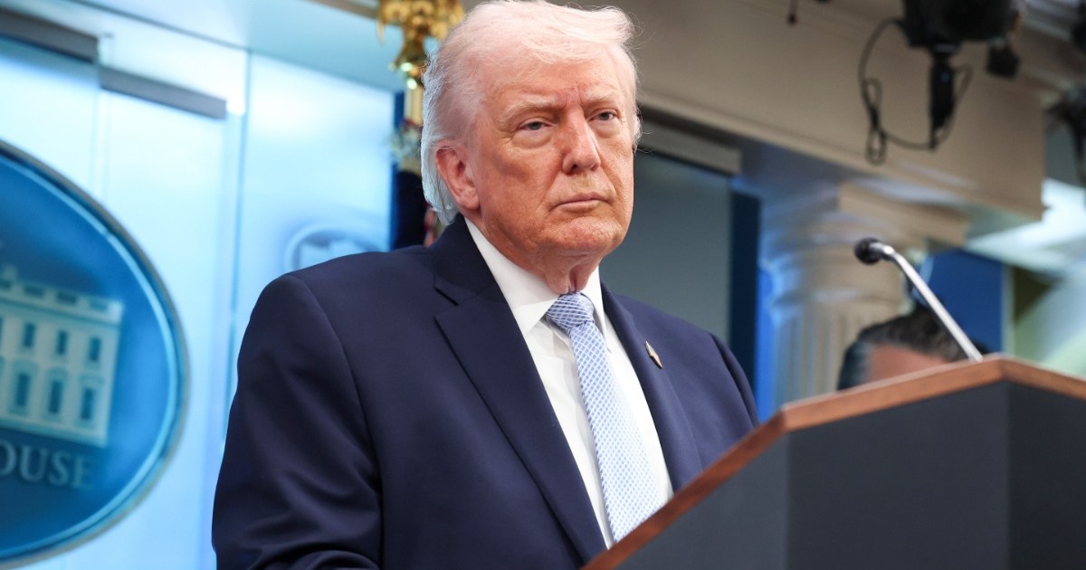 Donald Trump Labeled 'Gullible' & 'Weak' By Megyn Kelly