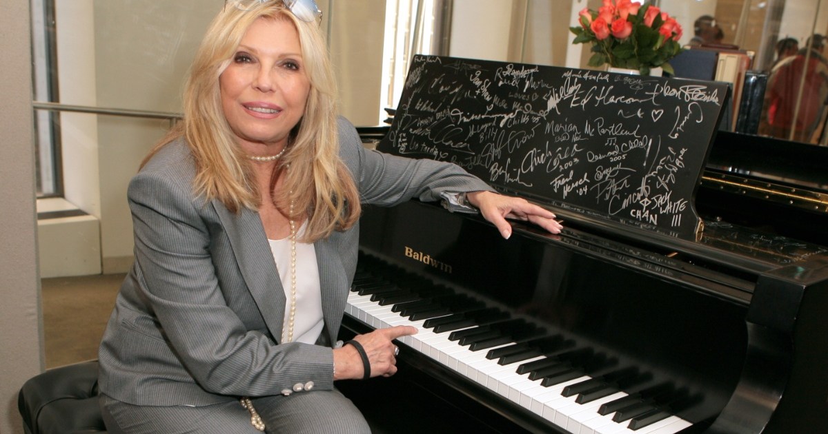 Frank Sinatra’s Daughter Slams Donald Trump For Posting His Song