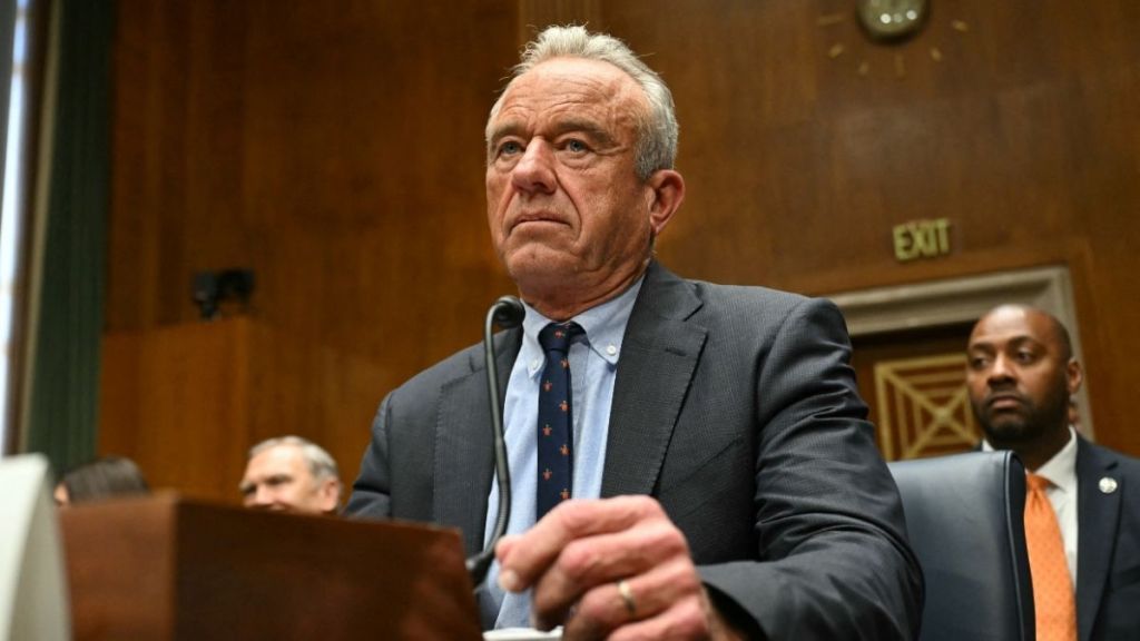 RFK Jr.'s Breathing Noises During Hearing Go Viral