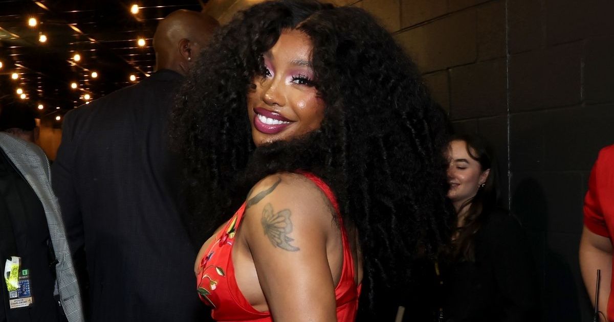SZA’s Completely Sheer Jean Paul Gaultier Skirt Has Dangerously High Slit