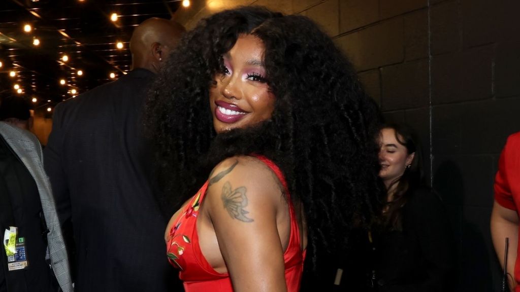 SZA's Completely Sheer Jean Paul Gaultier Skirt Has Dangerously High Slit