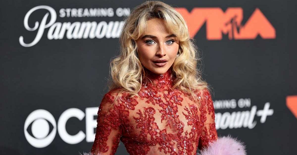 Sabrina Carpenter Is Boldly Covered in Soap Bubbles for 'House Tour' MV