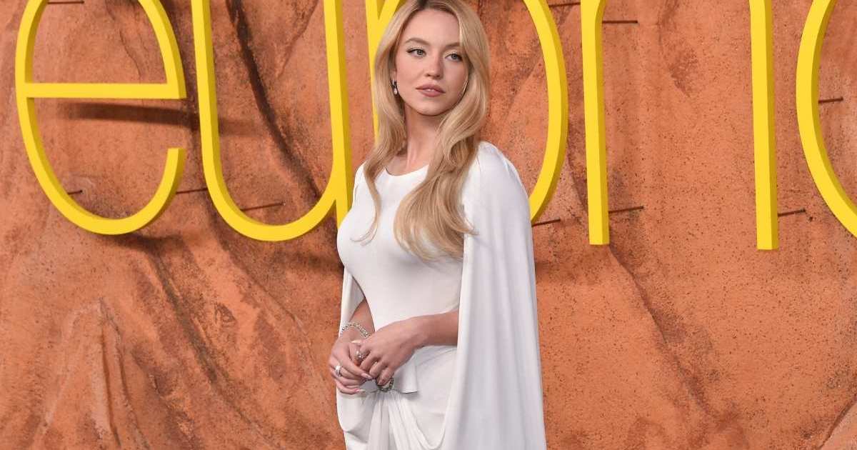 Sydney Sweeney's Pierre Cardin Micro Minidress Has a Show-Stopping Cape