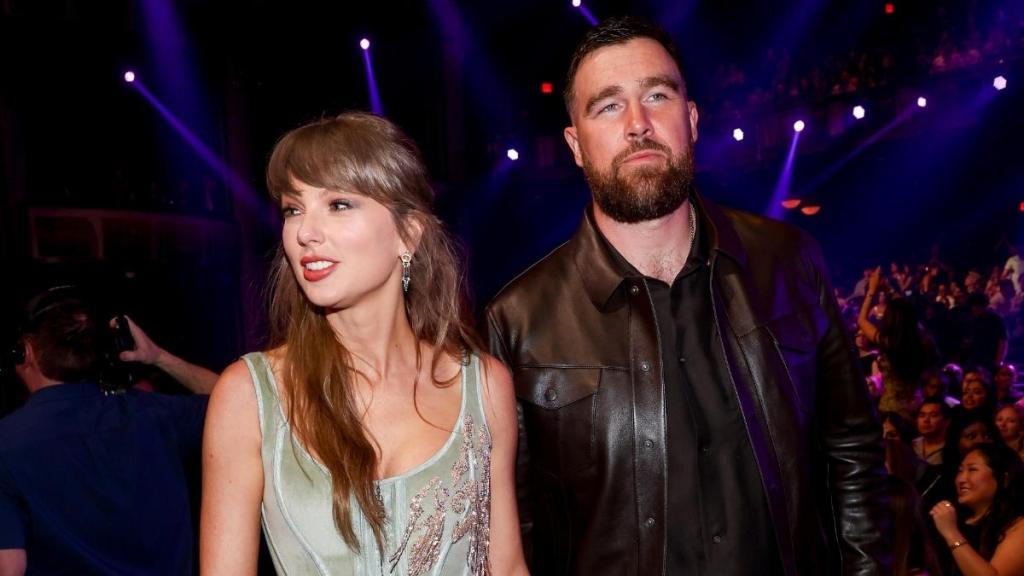 Taylor Swift & Travis Kelce Leaving Parents Out of Wedding Planning — Source
