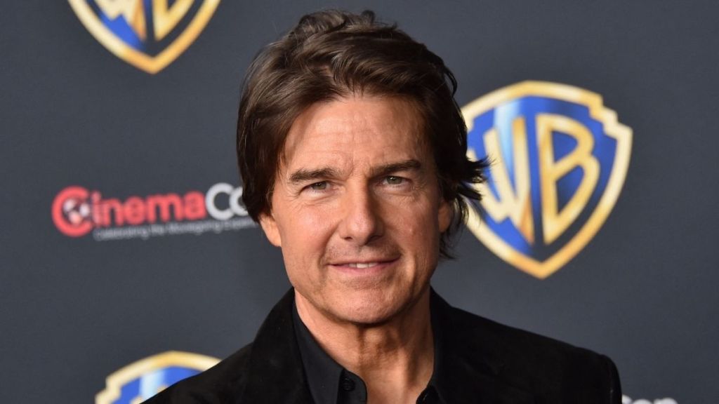 Tom Cruise's New Look In Digger Footage Has Fans Talking