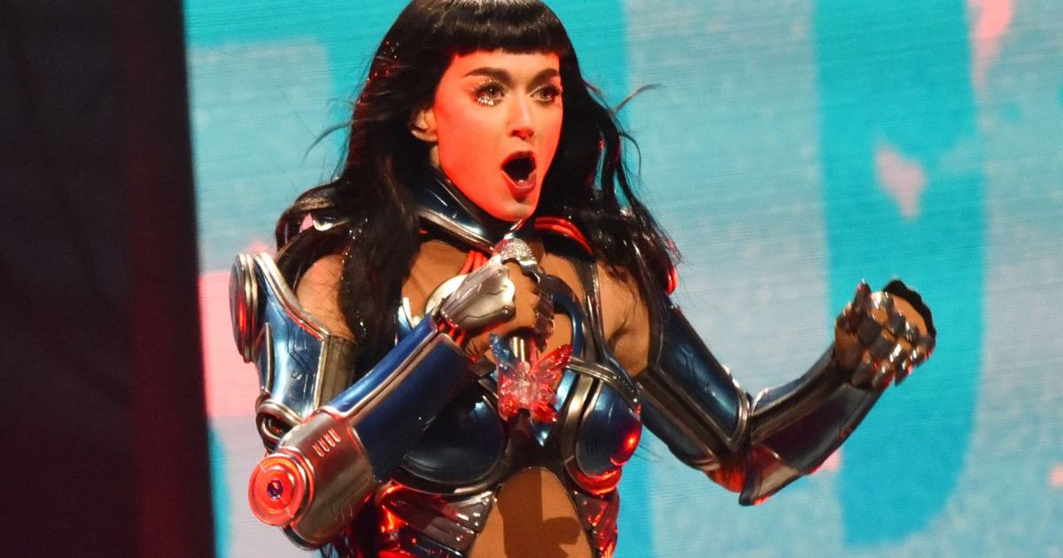 Katy Perry’s Daring Nue Bralette Works as Bedazzled Top&hellip;