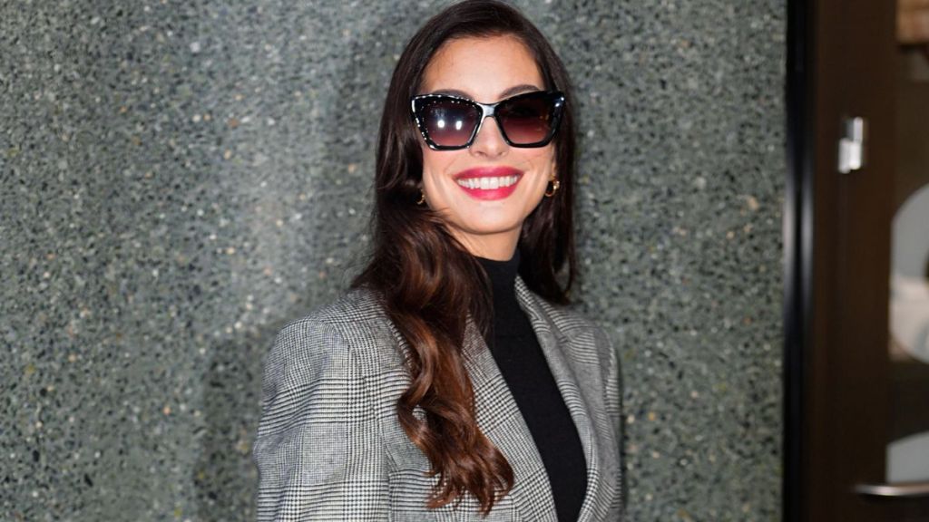 Anne Hathaway's Bina Daigeler Bodysuit Comes With Impressive Headpiece