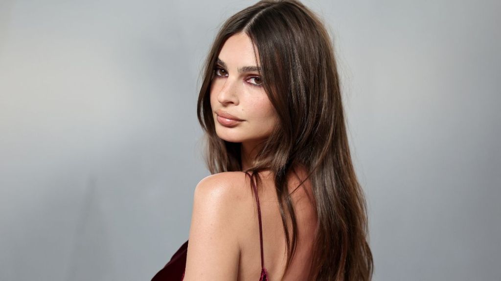 Emily Ratajkowski Soaks up the Sun in Strapless Top on Japan Vacation