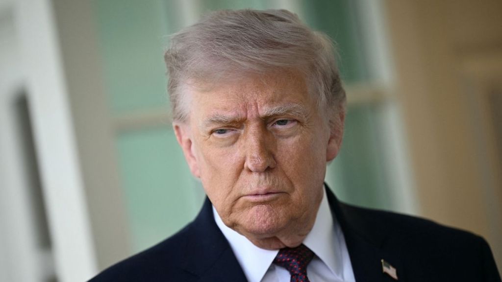 Donald Trump Has Bizarre Theory About Diet Coke, Dr. Oz Reveals