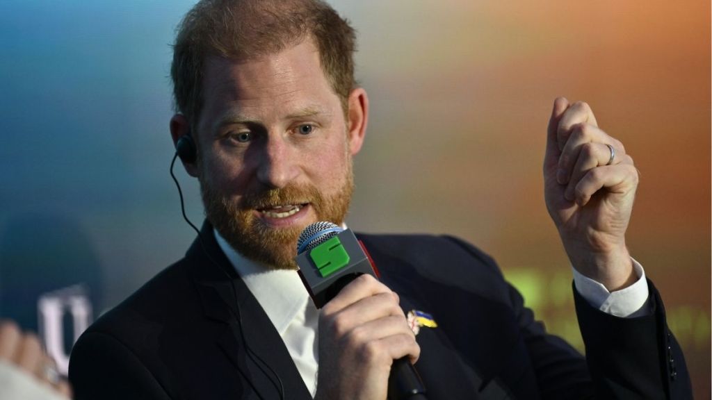 Prince Harry Called Out for ‘Unprofessional’ Behavior by Public Speaking Expert