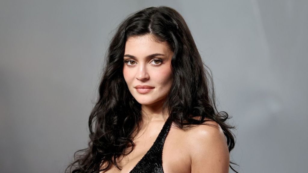 Kylie Jenner's Massive Diamond Ring on Latest Outing Sparks Buzz