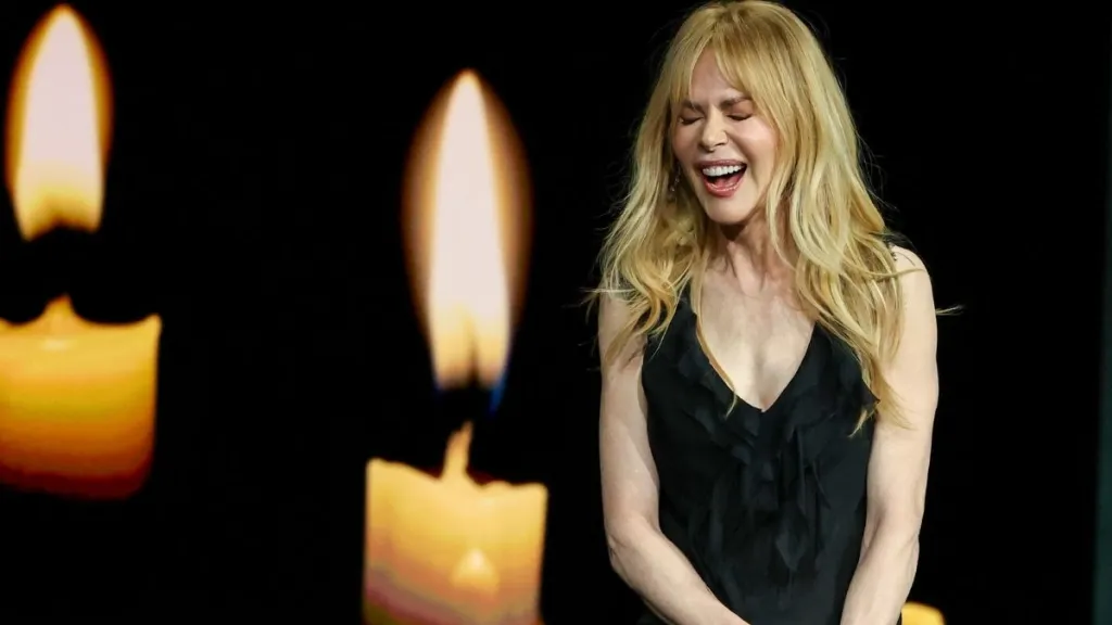 Nicole Kidman Puts on a Leggy Display in Ultra-Mini Dress