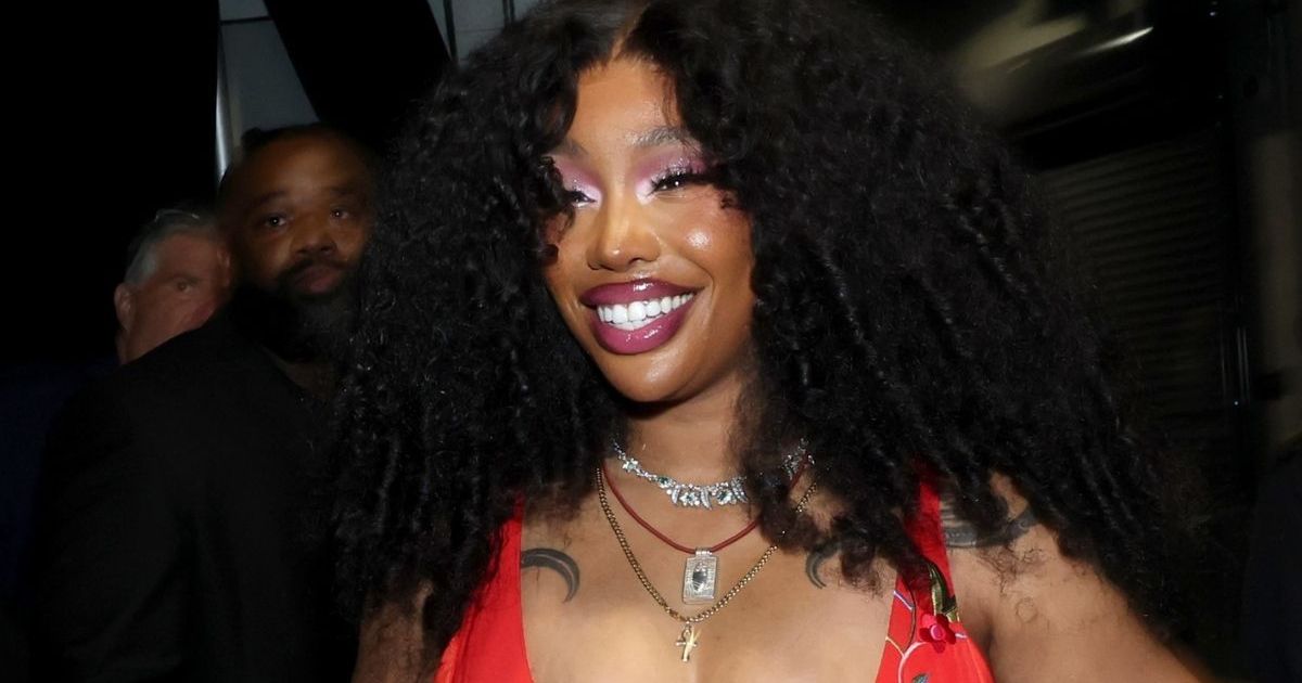 SZA’s Plunging Jean Paul Gaultier Top Couldn’t Possibly Be More Sheer