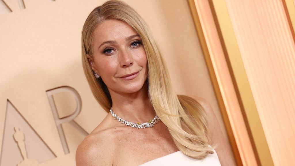 Gwyneth Paltrow’s Micro Mini Boldly Slips Off-The-Shoulder for Gwyn