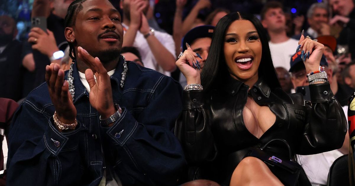 Cardi B & Stefon Diggs Fuel Reconciliation Rumors With Backstage Photo