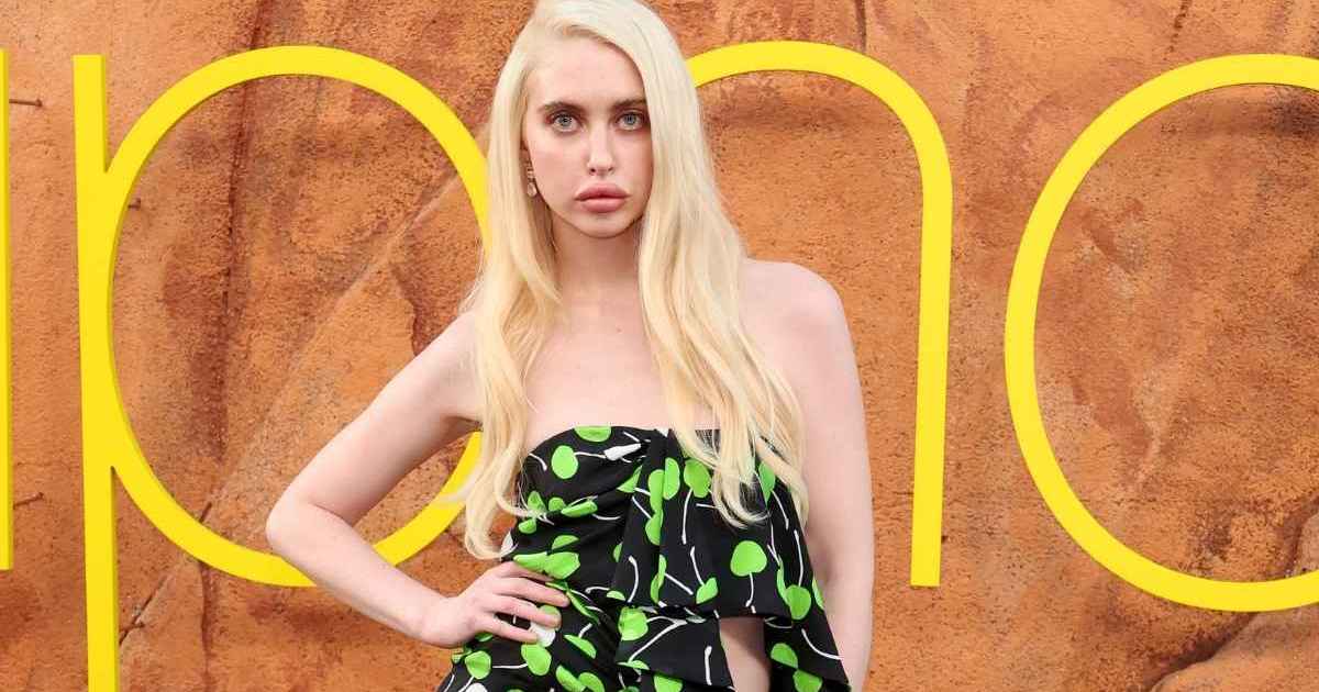 Chloe Cherry Dazzles in Daring Thigh-Slit Gown at Euphoria Season 3 Premiere