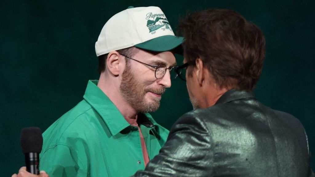 Chris Evans Playfully Snubs Robert Downey Jr.’s Hug at CinemaCon