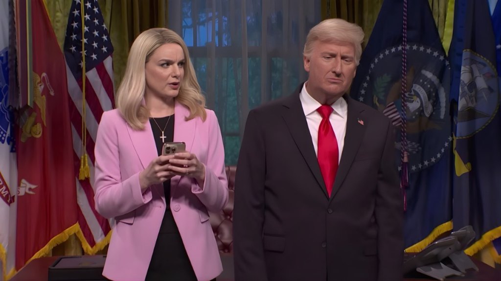 SNL's 'Donald Trump' & 'Melania' Talk About Epstein Statement in Cold Open