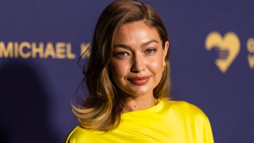 Gigi Hadid's Pixie Bob Is Internet Breaking for New Campaign